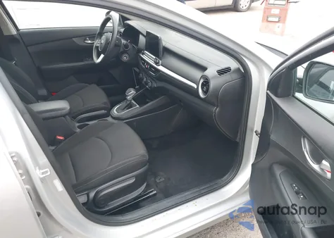 2021 Kia Forte Lxs из США, поврежденный, VIN 3KPF24AD0ME363764